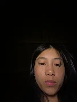 EmLy02 online show from 10.06.25