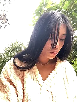 EmLy02 online show from 10.24.25