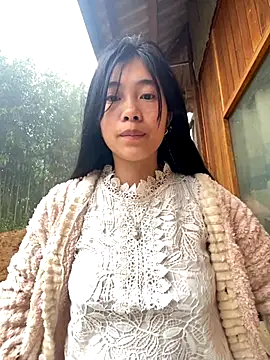 EmLy02 online show from 11.02.25