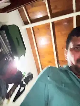 Snapshot of Diabloproducciones chatting on 10.25.25 Diabloproducciones online show from 10.25.25