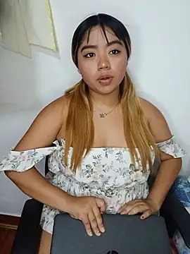 Emily  Hott online show from 07.05.26