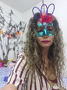 Snapshot of Nina_vallon chatting on 10.25.25 Nina vallon online show from 10.25.25