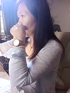 Snapshot of Joanna1122 chatting on 12.03.25 Joanna1122 online show from 12.03.25