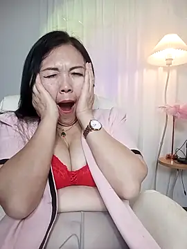 Snapshot of Joanna1122 chatting on 12.21.25 Joanna1122 online show from 12.21.25