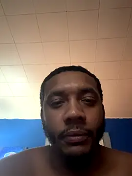 Snapshot of Kingstrokezxx chatting on 11.18.25 Kingstrokezxx online show from 11.18.25