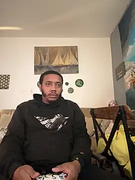 Snapshot of Kingstrokezxx chatting on 11.22.25 Kingstrokezxx online show from 11.22.25