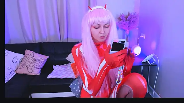 Snapshot of Mia_meowXkiss chatting on 09.24.25 Mia meowXkiss online show from 09.24.25