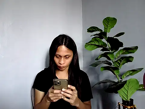 Snapshot of missruffa chatting on 09.23.25 missruffa online show from 09.23.25