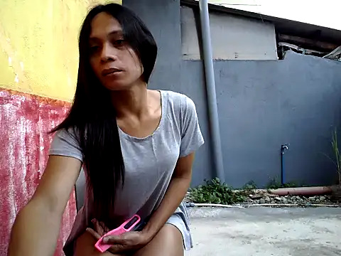 Snapshot of missruffa chatting on 09.25.25 missruffa online show from 09.25.25