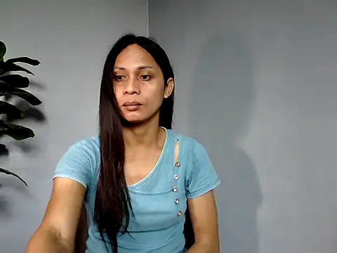 Snapshot of missruffa chatting on 10.10.25 missruffa online show from 10.10.25