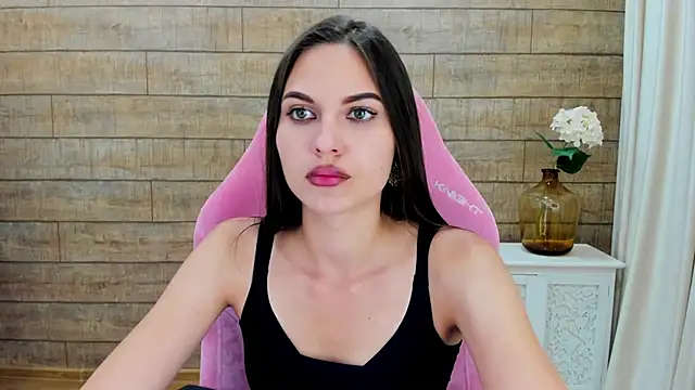 AlisaVersailles online show from 09.12.25