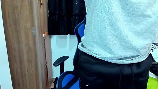 javiersexymann online show from 12.04.24