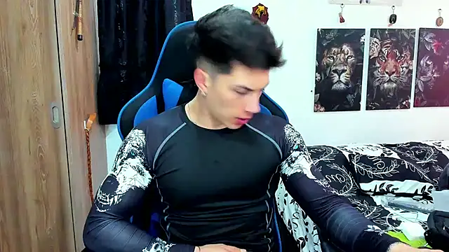 javiersexymann online show from 12.10.24