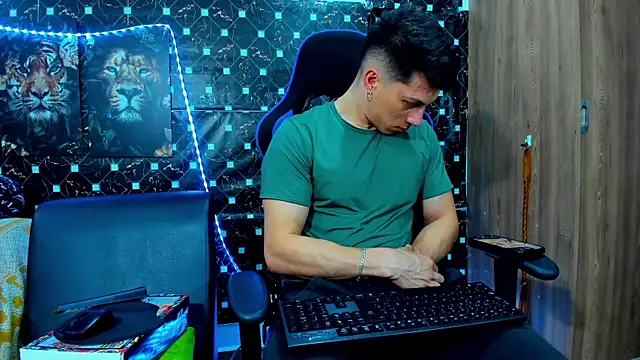 javiersexymann online show from 09.23.25