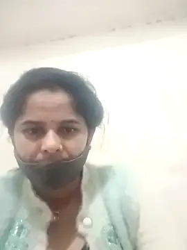 JULEE-740 online show from 11.17.25