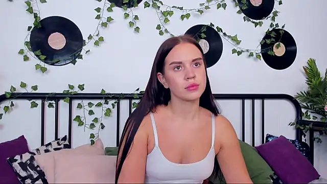 AmeliaRoyale online show from 09.25.25