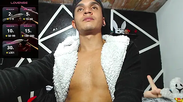 Angel latinboy online show from 10.24.25