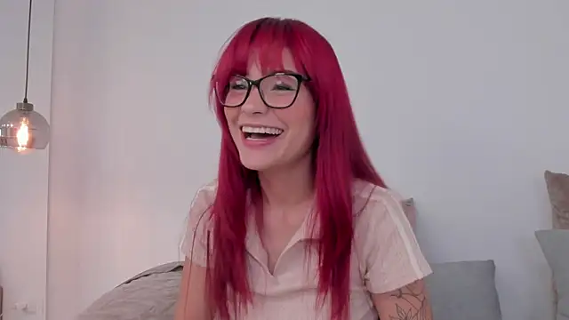 Snapshot of mae_lyra chatting on 07.11.26 mae lyra online show from 07.11.26