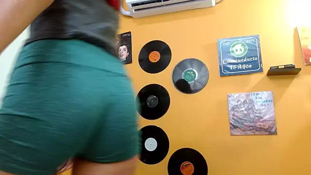 skinnyverus18 online show from 11.07.25