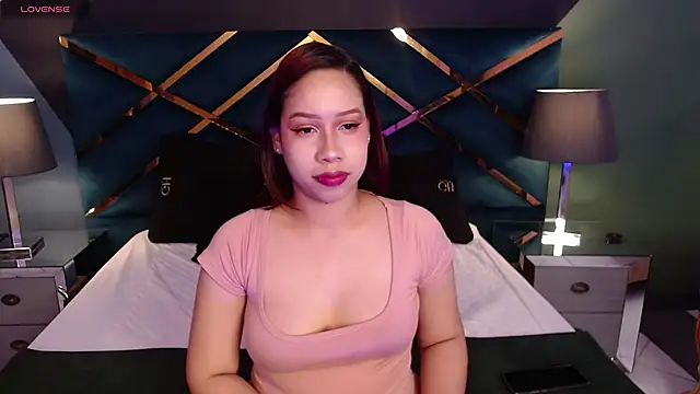 Luciegh  online show from 09.26.25