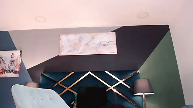 Luciegh  online show from 10.11.25