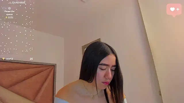 SaraWagner  online show from 06.11.26