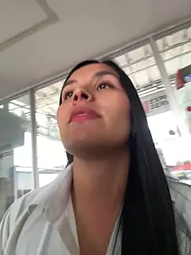 Snapshot of MacaW09 chatting on 02.23.26 MacaW09 online show from 02.23.26