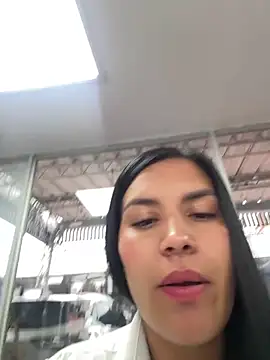 MacaW09 online show from 03.30.26