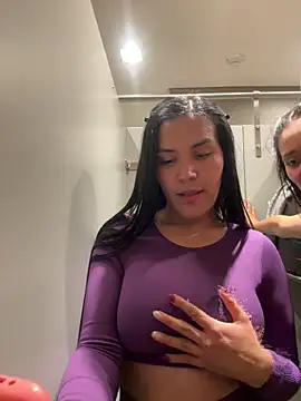 MacaW09 online show from 04.17.26