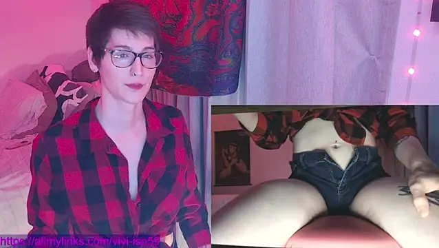 Snapshot of vivi-iso59 chatting on 10.21.25 vivi-iso59 online show from 10.21.25