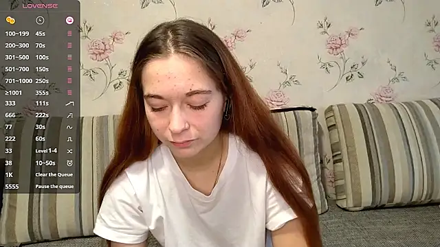 KissKarina online show from 09.28.25