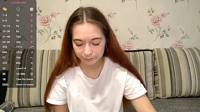 KissKarina online show from 10.02.25