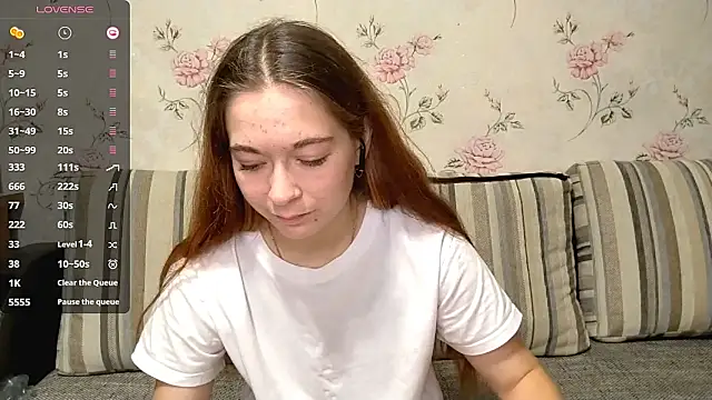 KissKarina online show from 10.03.25