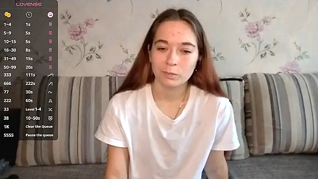 KissKarina online show from 10.04.25