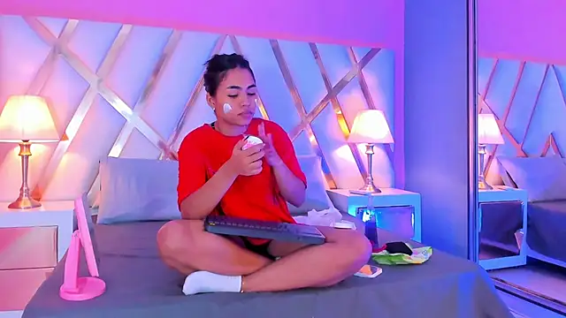 Snapshot of JadeeKhan chatting on 10.08.25 JadeeKhan online show from 10.08.25