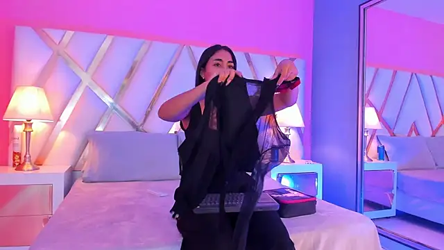 Snapshot of JadeeKhan chatting on 10.16.25 JadeeKhan online show from 10.16.25