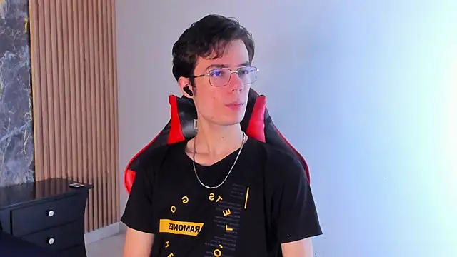 VIKTORNOIR online show from 09.25.25