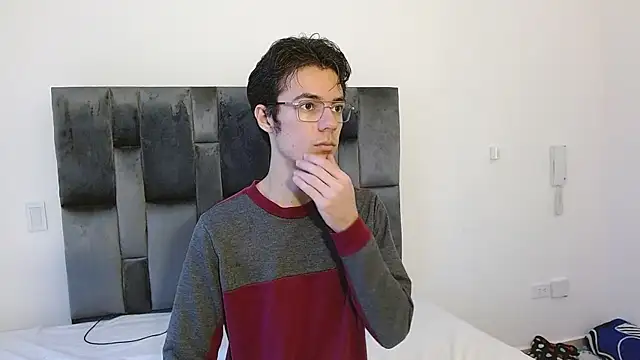 VIKTORNOIR online show from 10.10.25