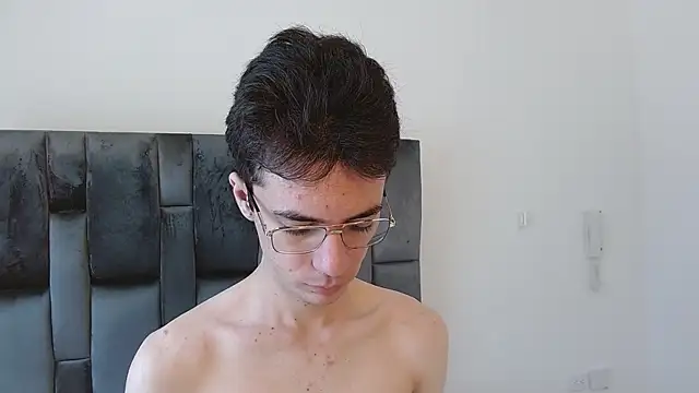 VIKTORNOIR online show from 10.30.25