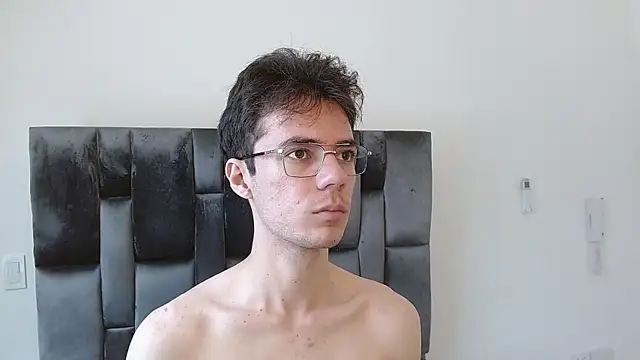 VIKTORNOIR online show from 10.31.25