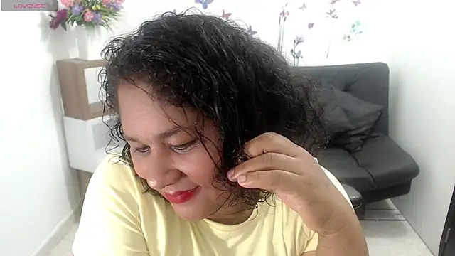 Snapshot of abigail_21_ chatting on 04.14.26 abigail 21 online show from 04.14.26