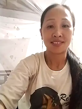 cute love00 online show from 10.10.25