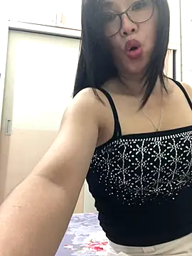 Snapshot of Vitamin_sexy chatting on 09.28.25 Vitamin sexy online show from 09.28.25