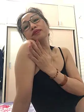 Snapshot of Vitamin_sexy chatting on 10.03.25 Vitamin sexy online show from 10.03.25