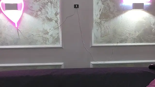 AlyaRei online show from 10.30.25