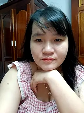  Babyrose  online show from 10.18.25