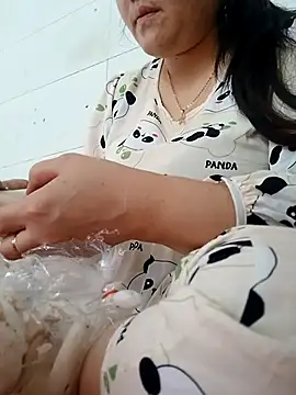  Babyrose  online show from 12.15.25