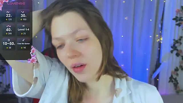 Lunar Lily online show from 10.10.25