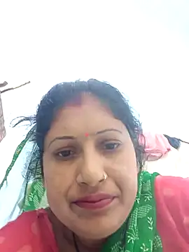 Snapshot of Aneeta12A chatting on 09.10.25 Aneeta12A online show from 09.10.25