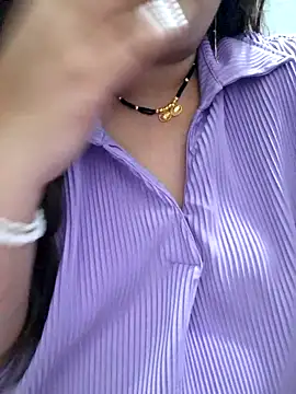 indian-hotmilfs online show from 10.02.25